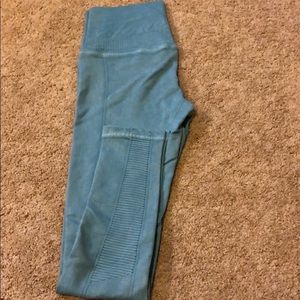 Tone it up x avocado leggings